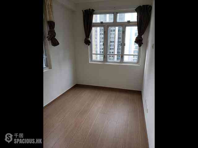 Wan Chai - Causeway Centre Block B 06