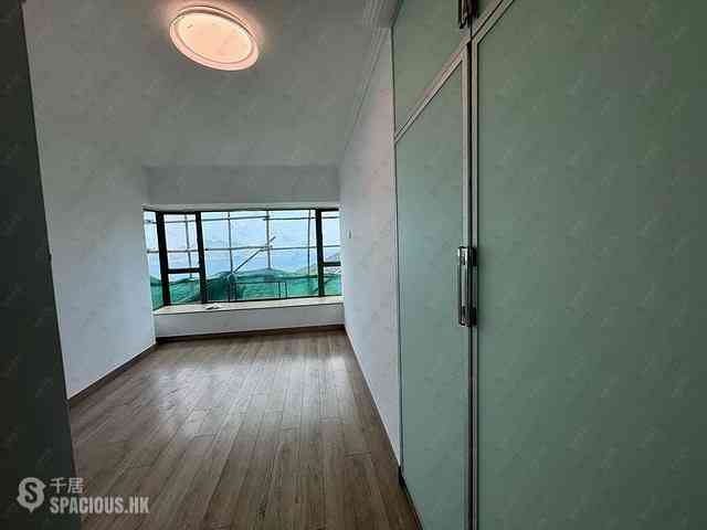 Siu Sai Wan - Island Resort Block 5 04