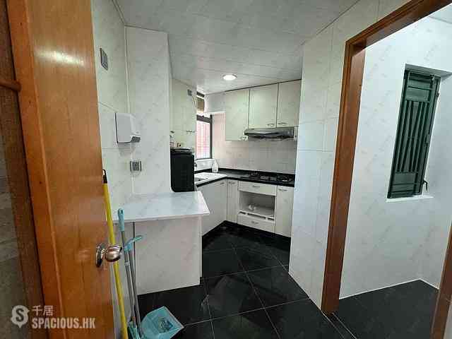 Siu Sai Wan - Island Resort Block 5 10