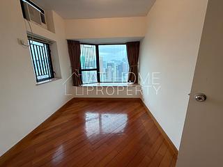 Mid Levels West - Euston Court 03