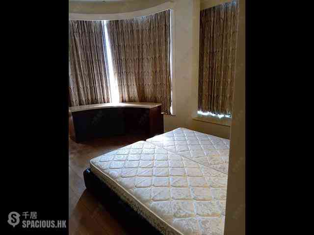 Siu Sai Wan - Island Resort Block 7 06