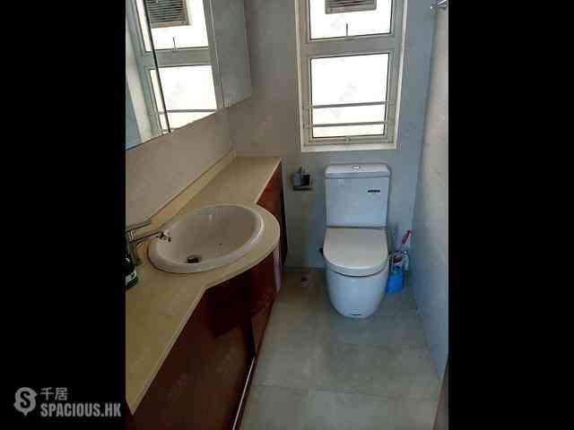 Siu Sai Wan - Island Resort Block 7 07
