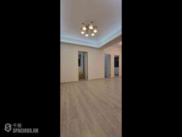 Shau Kei Wan - South China Mansion 01