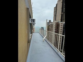 Shek Tong Tsui - Hau Fook Building 02