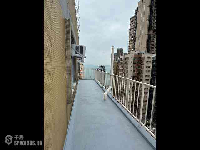 Shek Tong Tsui - Hau Fook Building 02