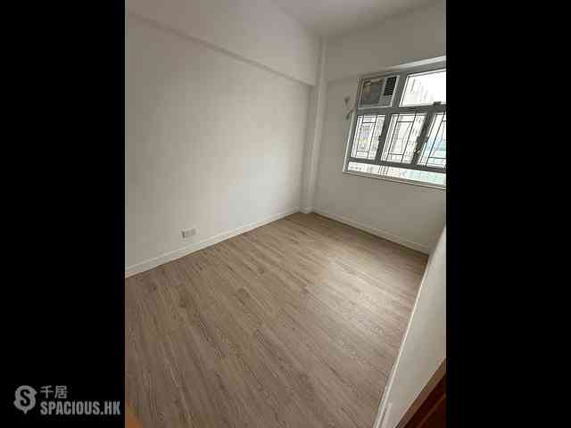 Shek Tong Tsui - Hau Fook Building 04