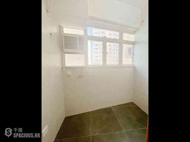 Sham Shui Po - Rondall Building 02