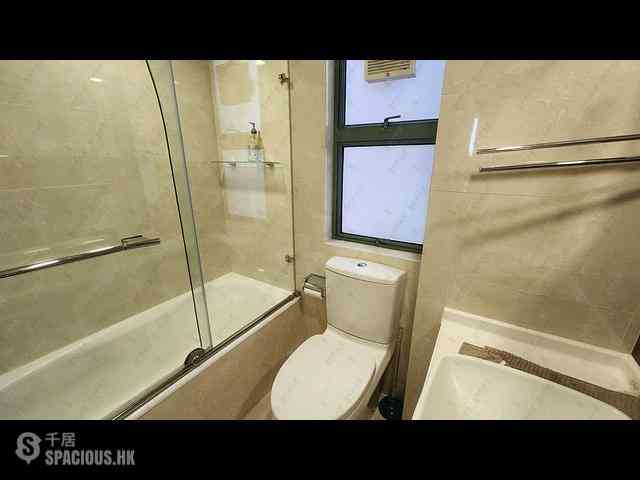 Siu Sai Wan - Island Resort Block 5 03
