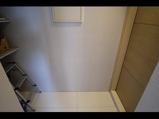 Tai Hang - Swiss Towers Block 4 (Block GH) 05