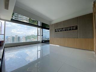 Tai Hang - Swiss Towers Block 4 (Block GH) 07