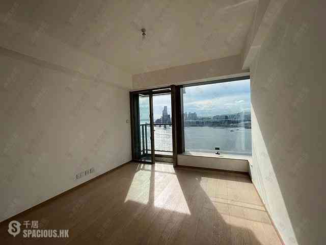 Fortress Hill - Harbour Glory Block 8 03