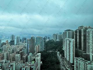 Fortress Hill - Le Sommet Block 1 02