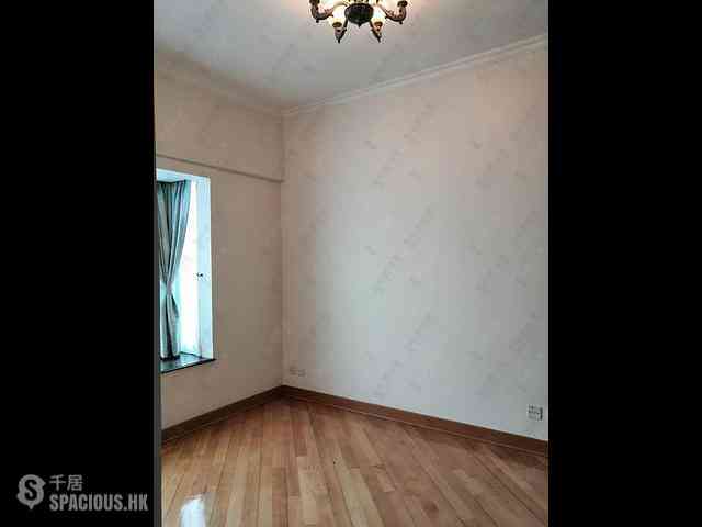 Fortress Hill - Le Sommet Block 1 04