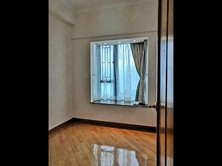 Fortress Hill - Le Sommet Block 1 08