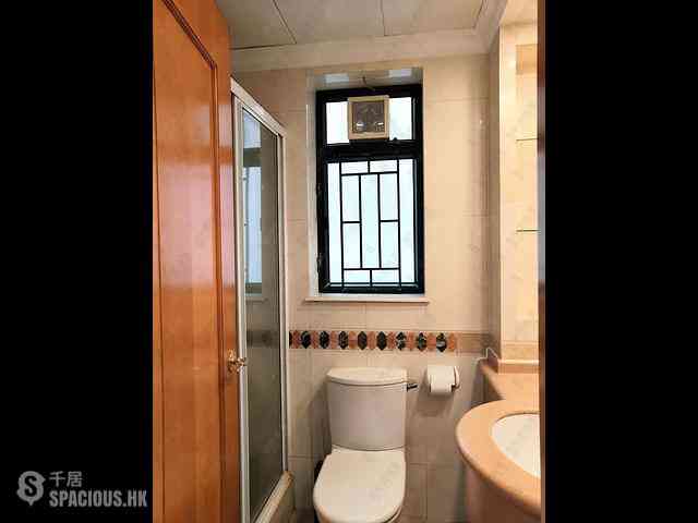 Fortress Hill - Le Sommet Block 1 09