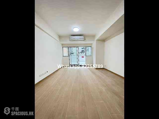 Sai Ying Pun - The Standard Chartered Bank Building 02