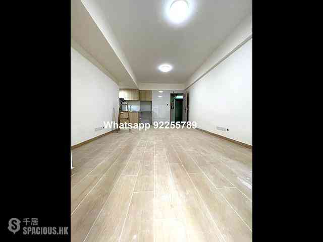 Sai Ying Pun - The Standard Chartered Bank Building 04