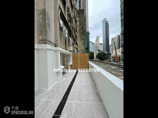 Sai Ying Pun - The Standard Chartered Bank Building 12
