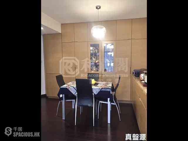 Quarry Bay - Parkvale 02
