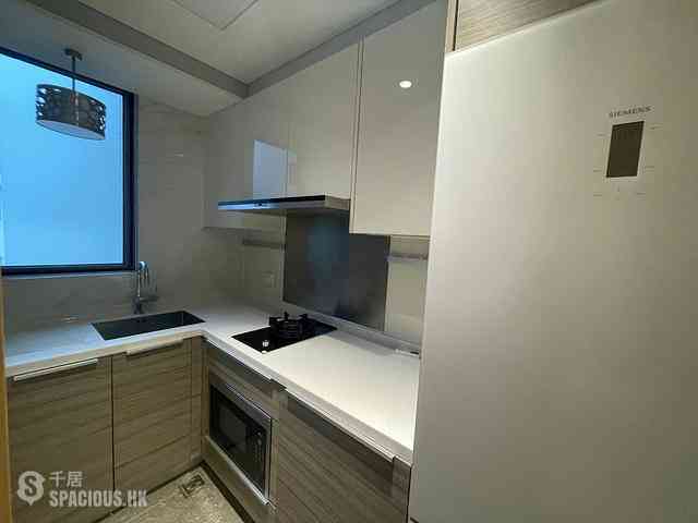 Tseung Kwan O - The Papillons Block 6 06