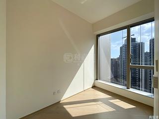 Lohas Park - Lohas Park Phase 11C Villa Garda II Tower 2A 05