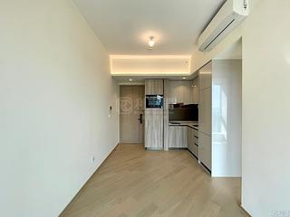 Lohas Park - Lohas Park Phase 11C Villa Garda II Tower 2A 03