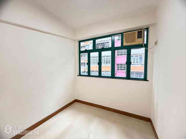 Wan Chai - Hung Yip Building 14