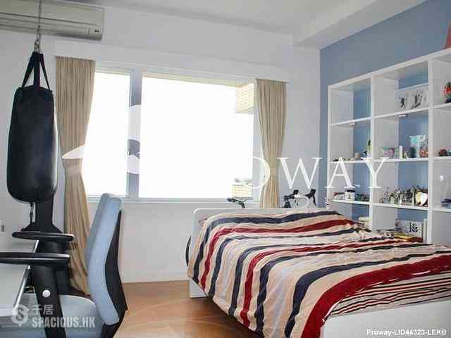Pok Fu Lam - Baguio Villa Block 46 09