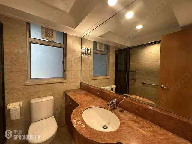 West Kowloon - The Waterfront Phase 1 Block 1 05