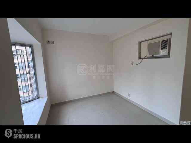Quarry Bay - Mount Parker Lodge 03