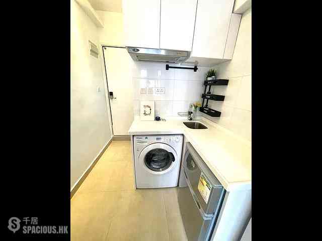 Shau Kei Wan - Fong Man House 01