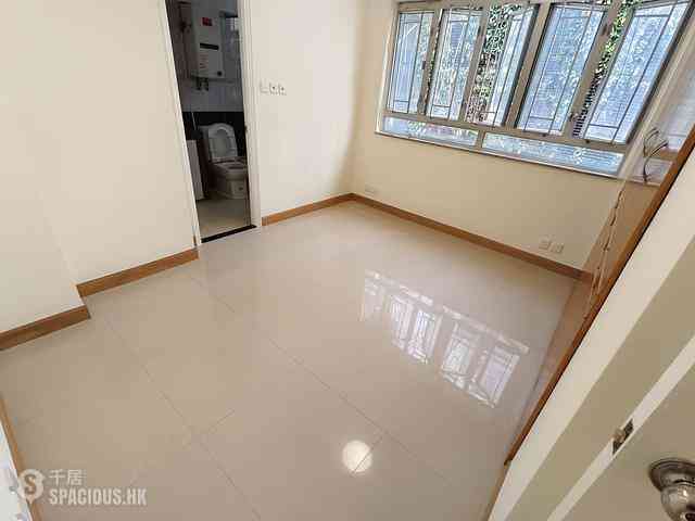Quarry Bay - Cheung Yuen Mansion 05