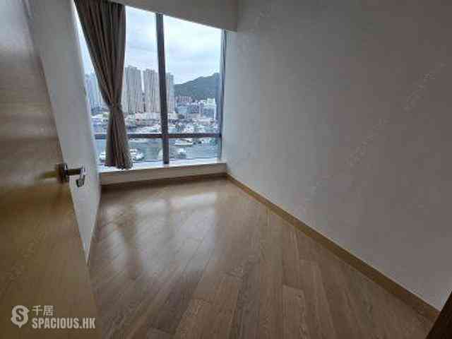 Ap Lei Chau - Larvotto Block 6 04