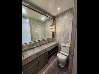 Fortress Hill - Harbour Glory Block 8 09