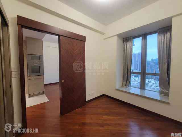 Yau Ma Tei - The Coronation Tower 6 04