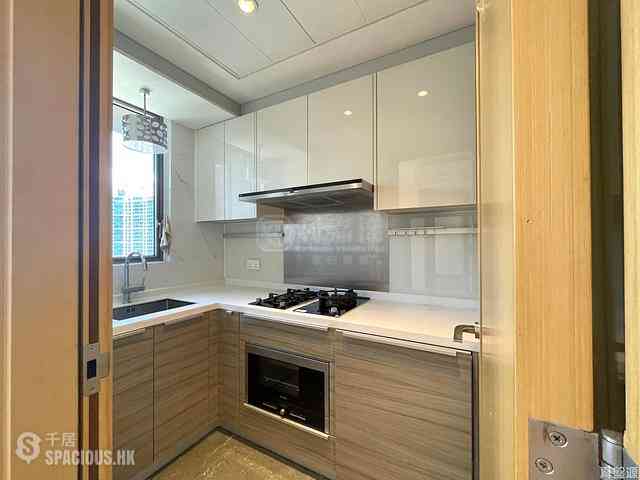 Tseung Kwan O - The Papillons Block 3 04