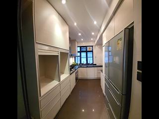 Pok Fu Lam - Baguio Villa Block 34 07