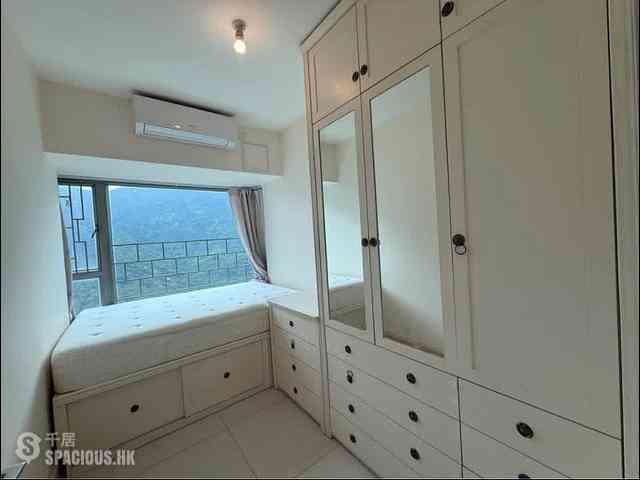 Tung Chung - Caribbean Coast Phase 3 Carmel Cove Tower 10 06