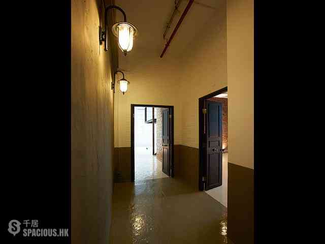 Kwai Chung - WAH TAT INDUSTRIAL CENTRE 15