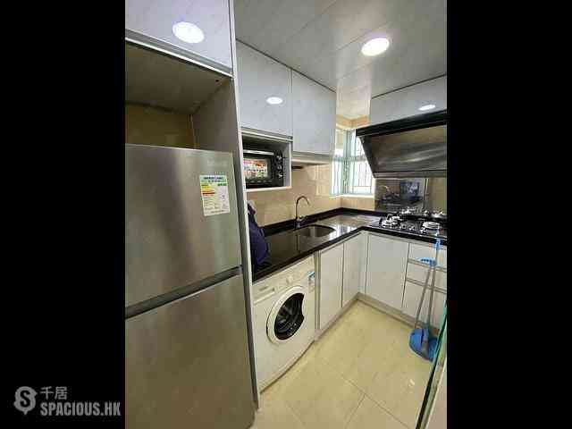 Sheung Wan - Queen's Terrace Block 1 07