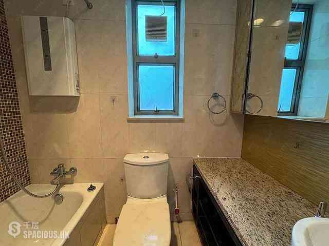 Wan Chai - The Zenith Phase 1 Block 2 09