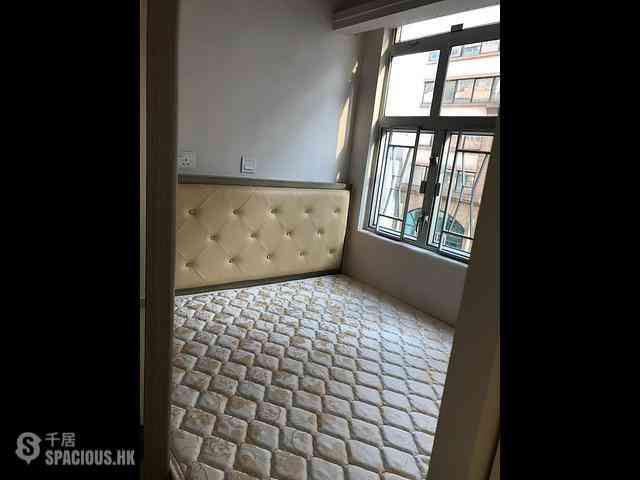 Shau Kei Wan - Fu King Building 01