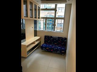 Shau Kei Wan - Fu King Building 02