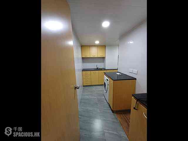 Causeway Bay - Bay View Mansion 10