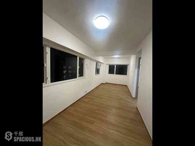 Soho - Winly Building 02