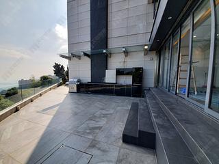 The Peak - Chateau de Peak 02