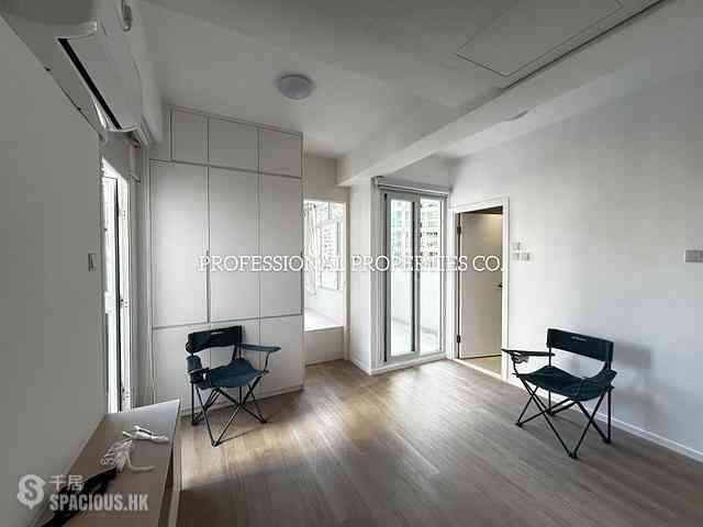Wan Chai - Vincent Mansion 02