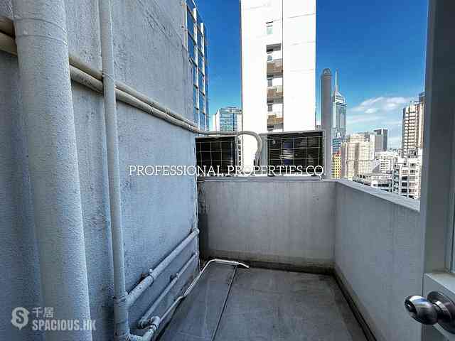Wan Chai - Vincent Mansion 08