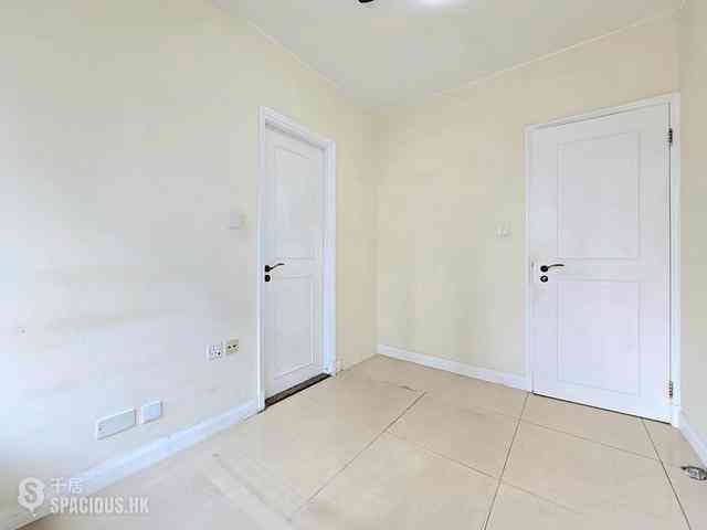 Tung Chung - Caribbean Coast Phase 1 Monterey Cove 11