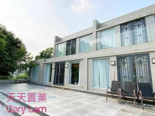 Hang Hau - Junk Bay Villas 01